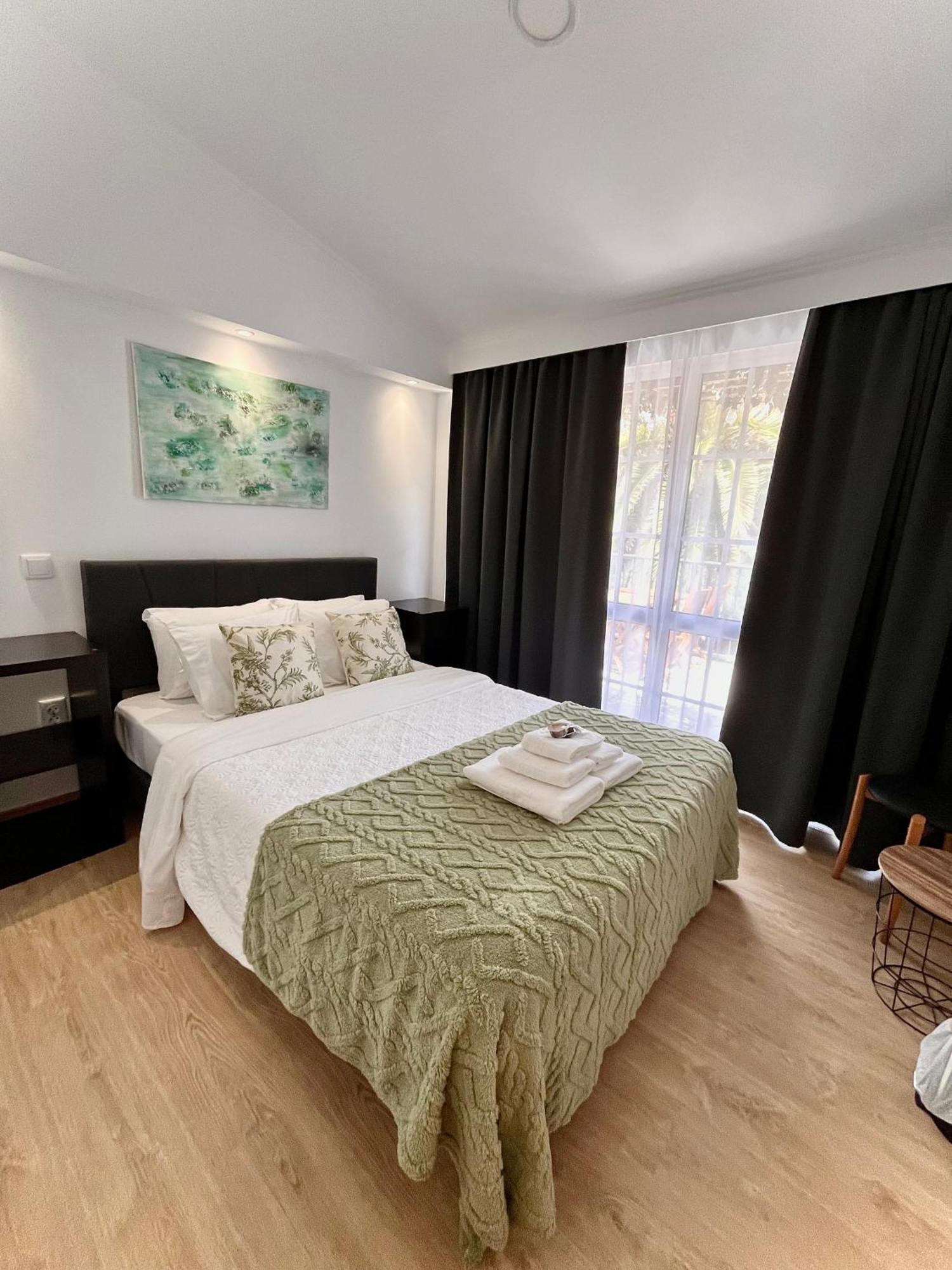Gardens Guest House Sao Vicente  Room photo