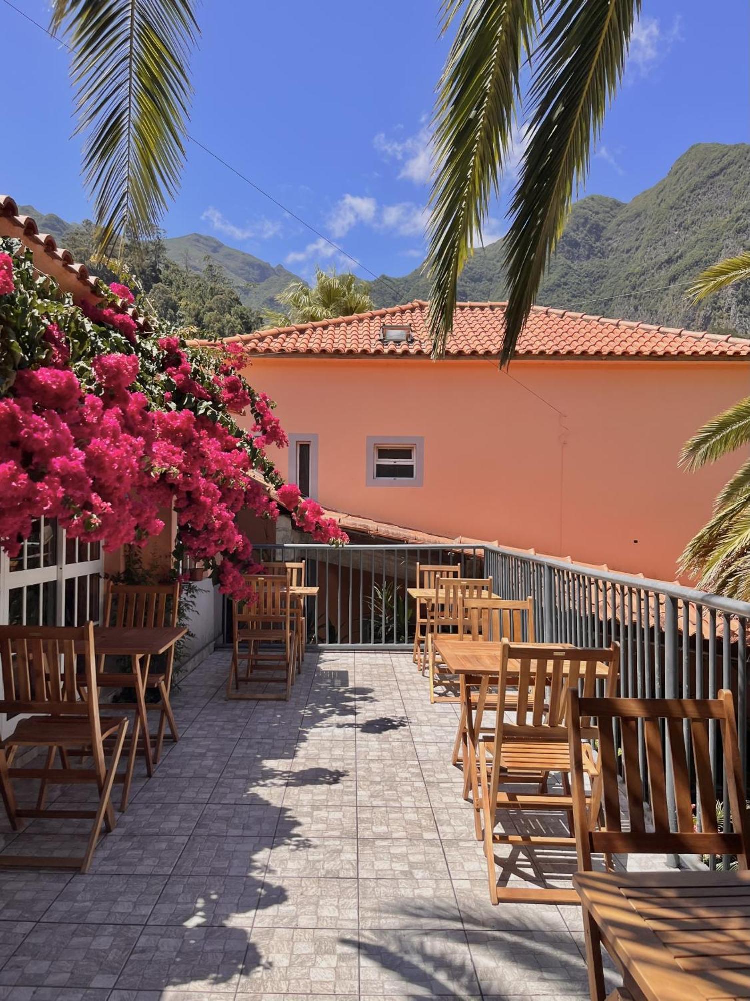 Gardens Guest House Sao Vicente  Exterior photo